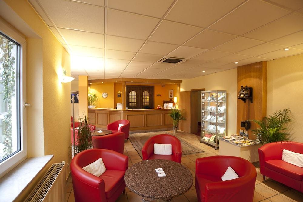 Arthotel Ambassador Wiesbaden - Free Parking Exterior foto